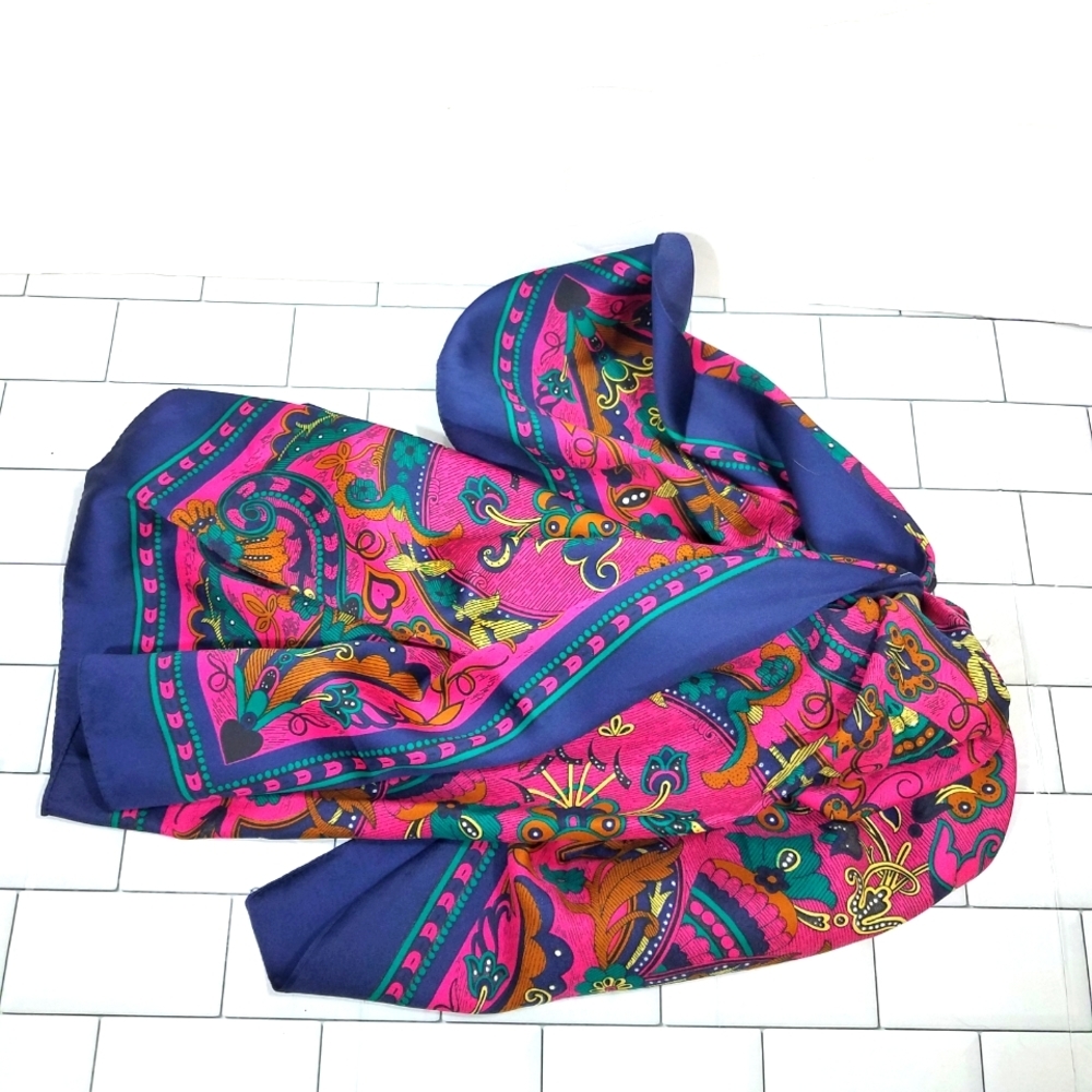 The Specialty House Scarf Made in Italy